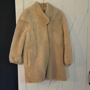 Vintage 100% Icelandic Sheepskin Tan Teddy Jacket. Stylish & Unique🐏🤎